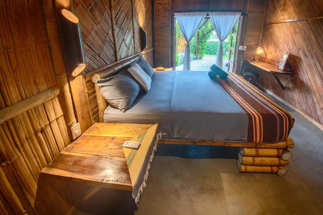 Vistamar Guest House アヤンペ エクステリア 写真