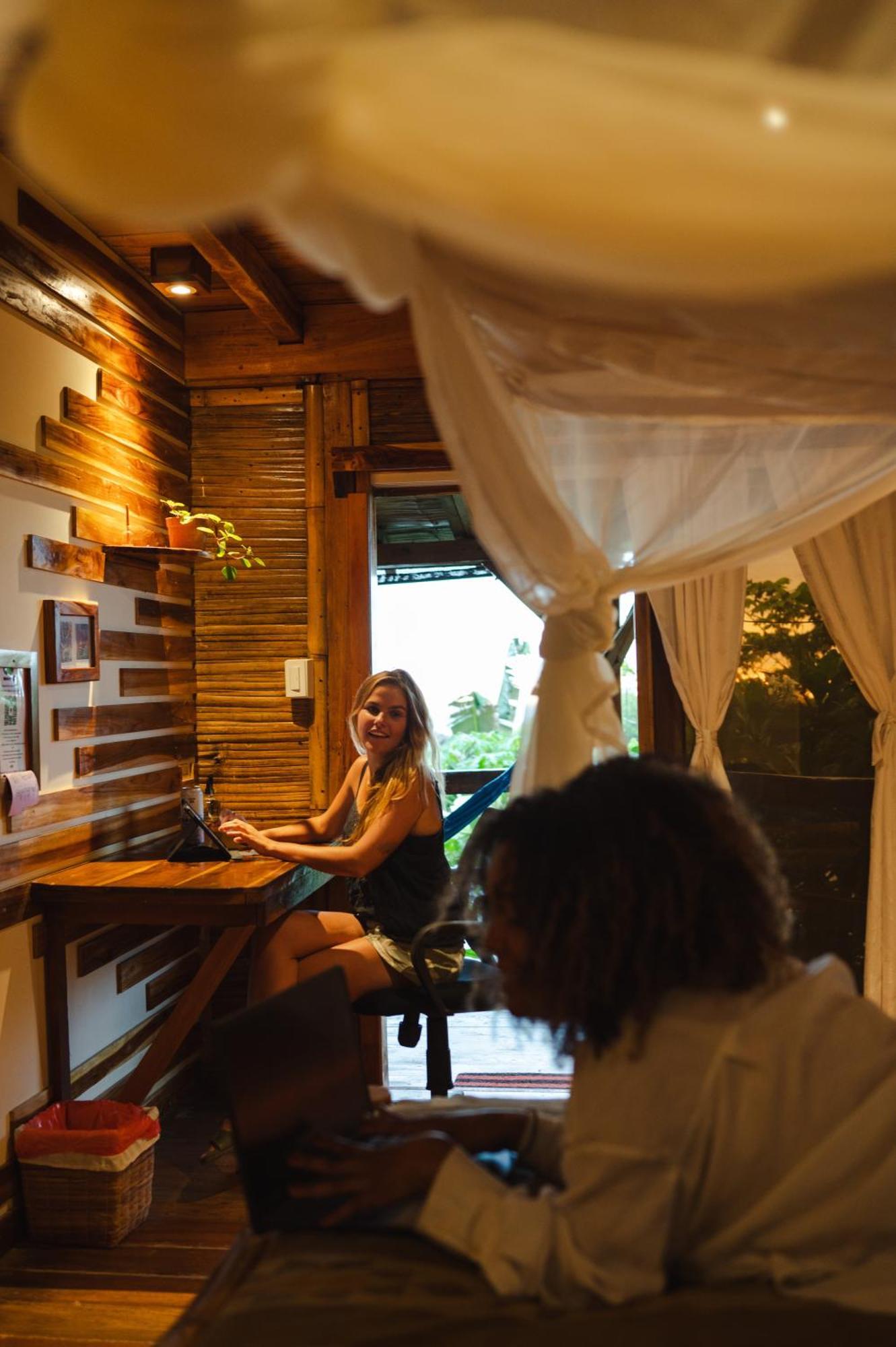 Vistamar Guest House アヤンペ エクステリア 写真